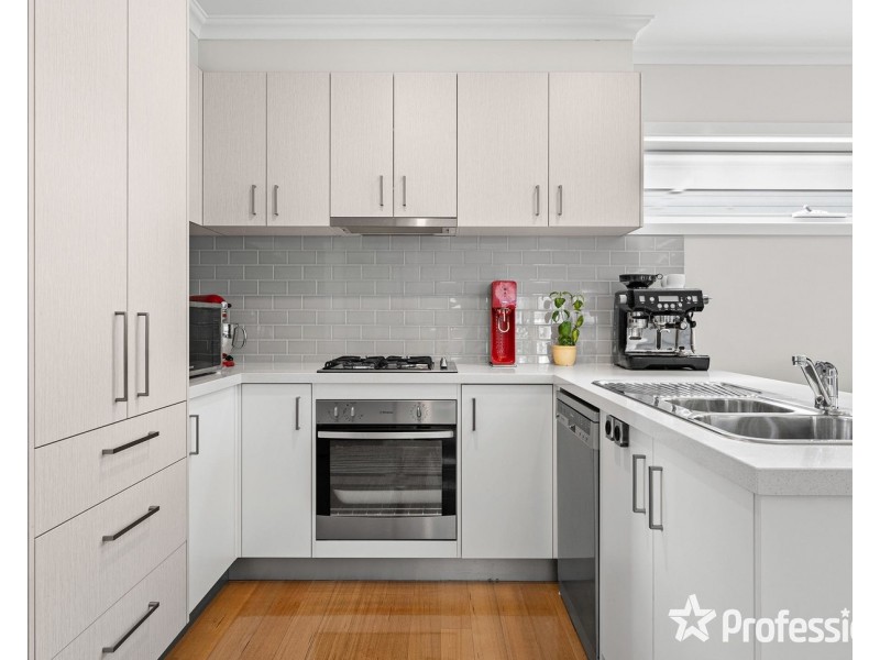 1/8 Montgomery Court, Kilsyth VIC 3137