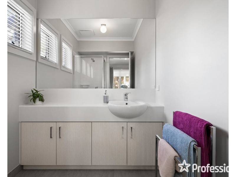 1/8 Montgomery Court, Kilsyth VIC 3137