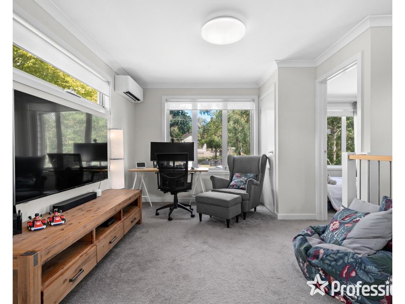 1/8 Montgomery Court, Kilsyth VIC 3137