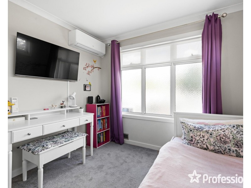 1/8 Montgomery Court, Kilsyth VIC 3137