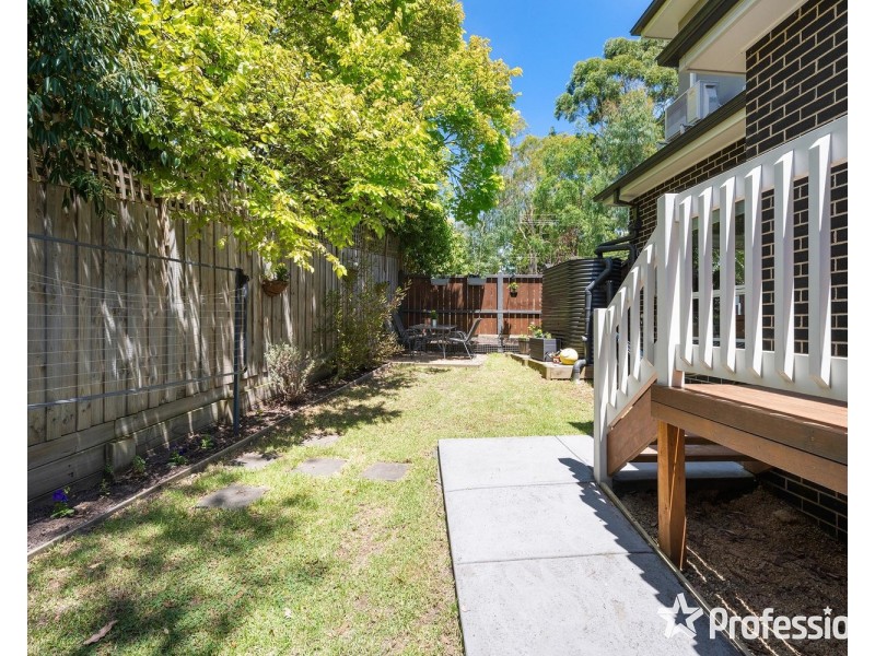 1/8 Montgomery Court, Kilsyth VIC 3137