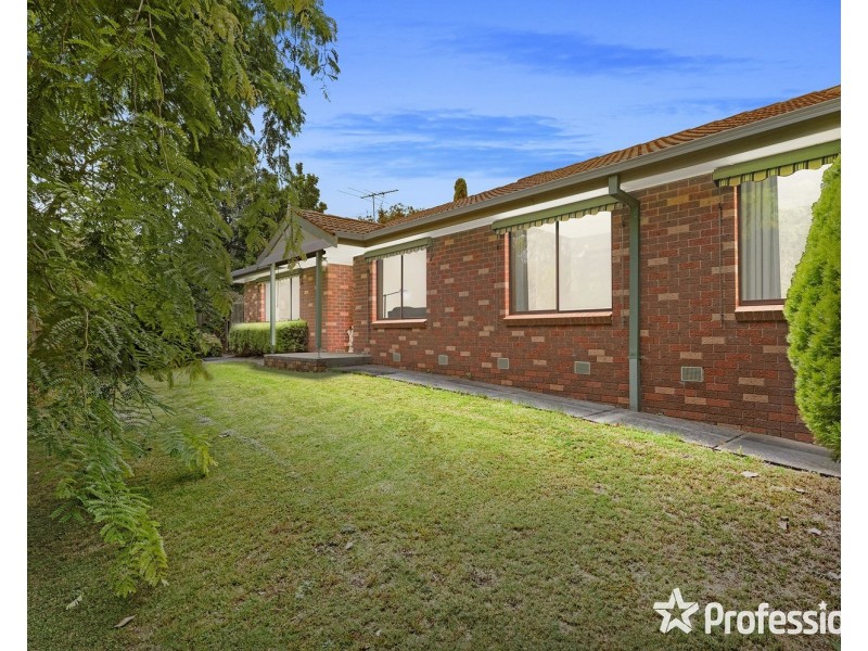 9 Sunburst Court, Mooroolbark VIC 3138