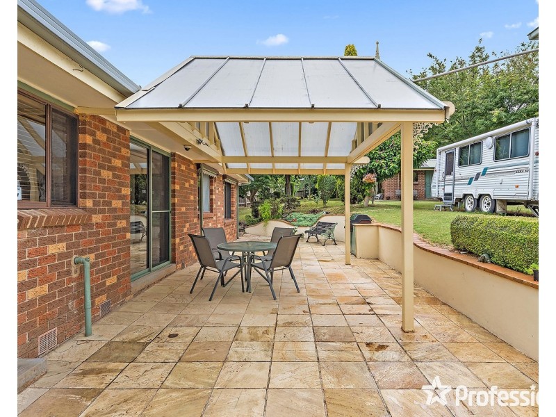 9 Sunburst Court, Mooroolbark VIC 3138