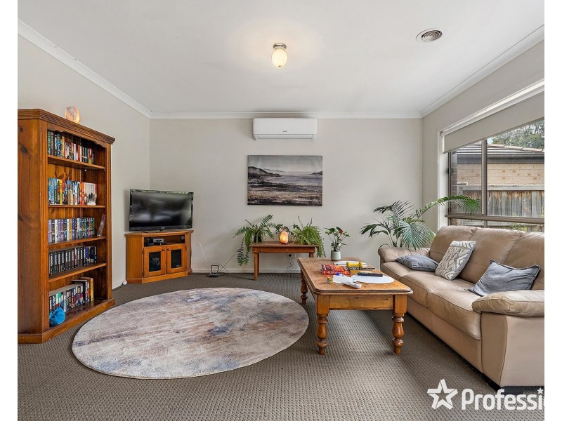 53 Tanika Circuit, Croydon VIC 3136