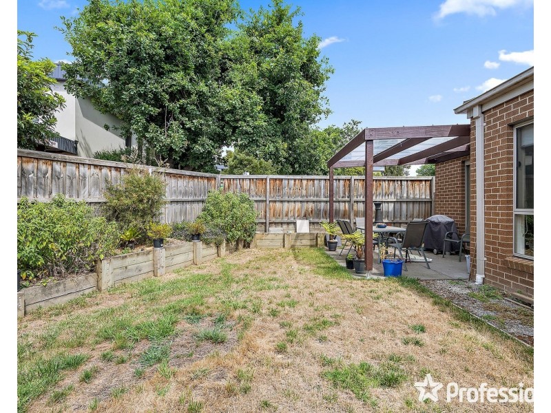 53 Tanika Circuit, Croydon VIC 3136