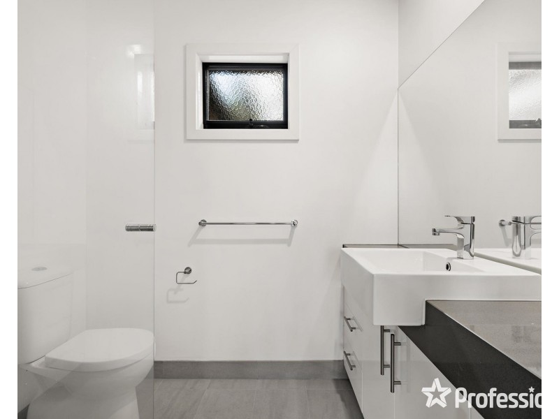 2a Wentworth Court, Mooroolbark VIC 3138