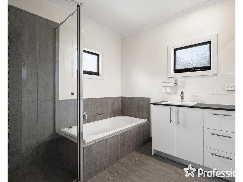 2a Wentworth Court, Mooroolbark VIC 3138