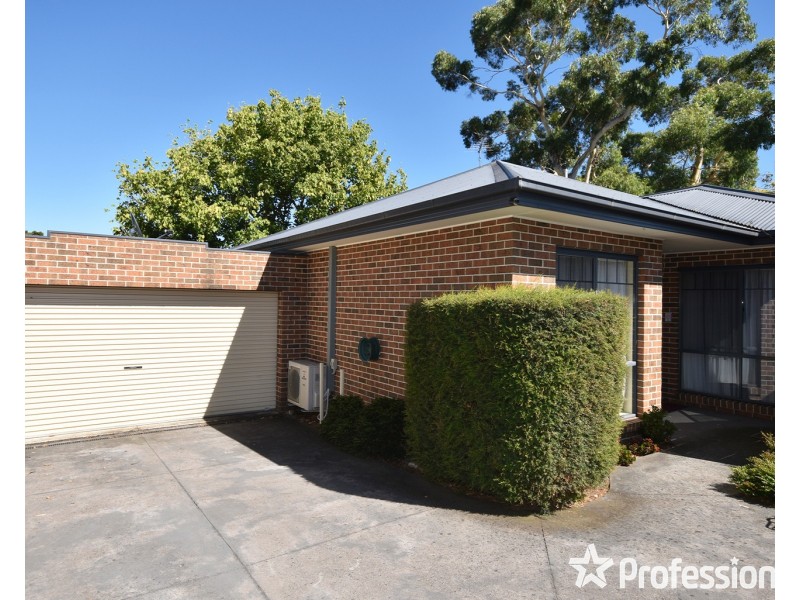 2/13 Terrigal Crescent, Kilsyth VIC 3137