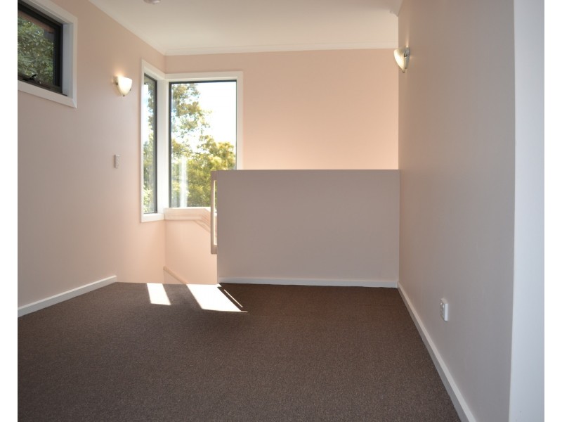 4/15 Ross Road, Croydon VIC 3136