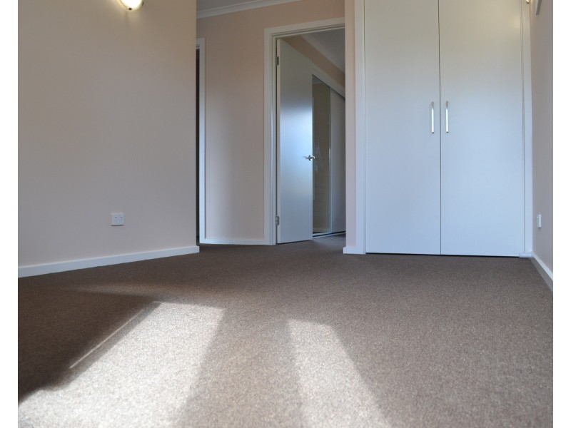 4/15 Ross Road, Croydon VIC 3136