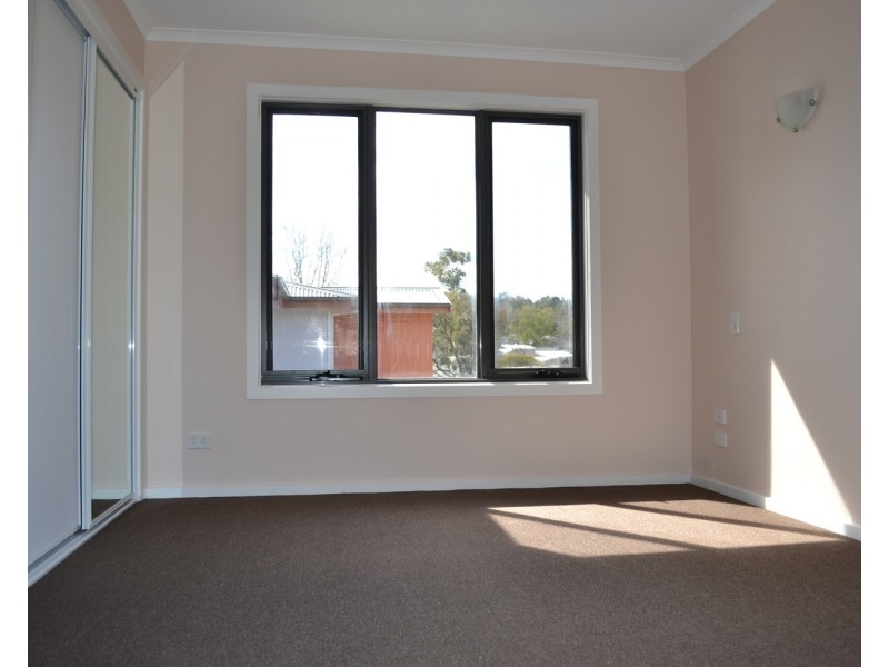 4/15 Ross Road, Croydon VIC 3136
