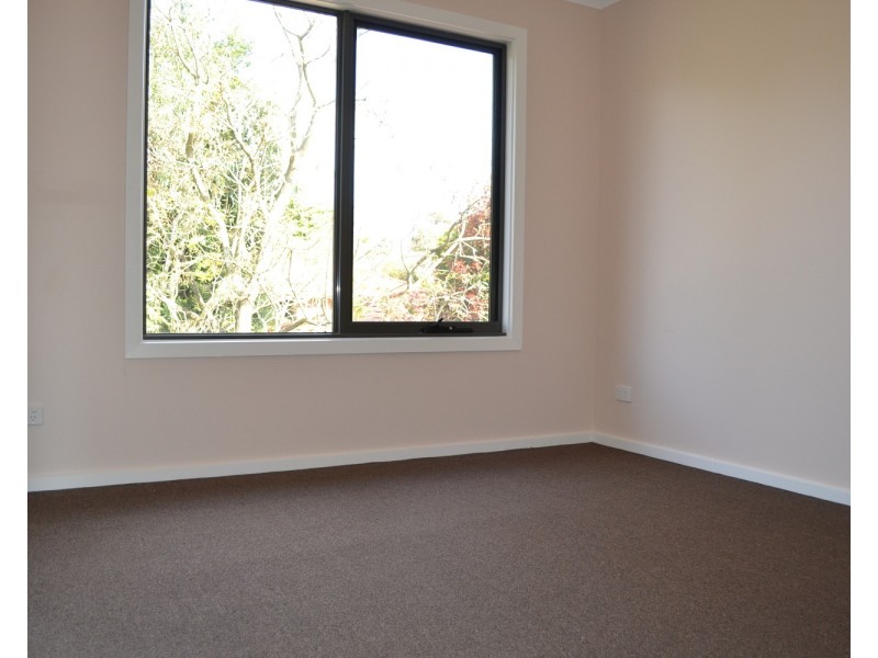 4/15 Ross Road, Croydon VIC 3136