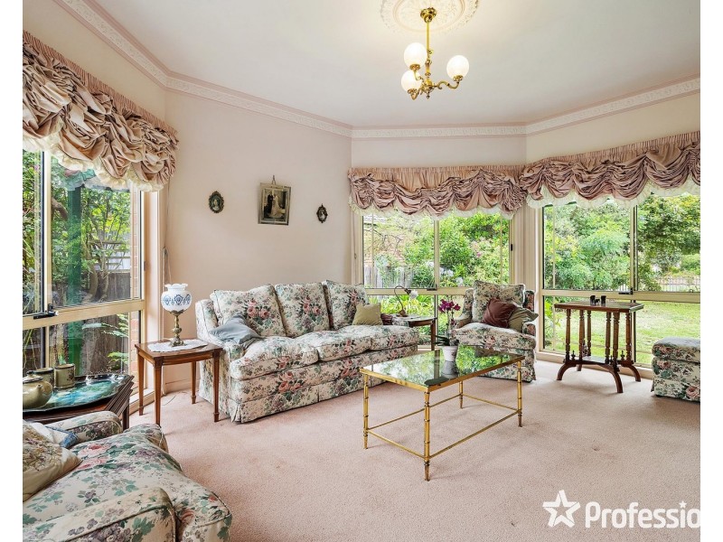 12 Lyric Court, Warranwood VIC 3134