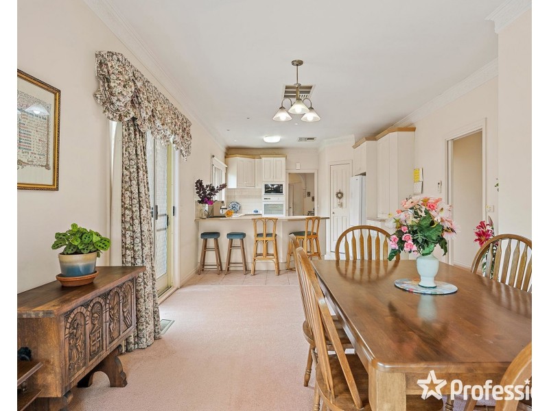 12 Lyric Court, Warranwood VIC 3134