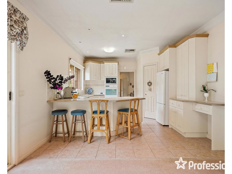 12 Lyric Court, Warranwood VIC 3134