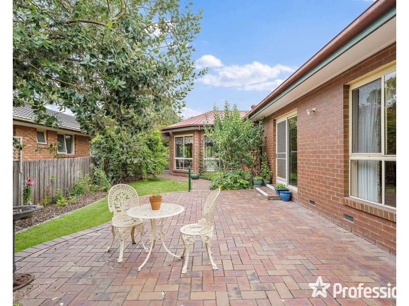 12 Lyric Court, Warranwood VIC 3134
