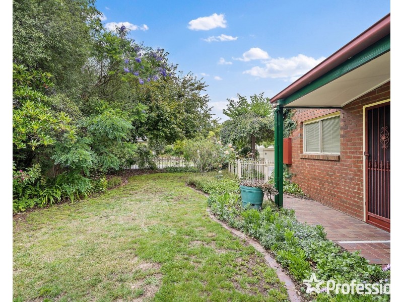 12 Lyric Court, Warranwood VIC 3134
