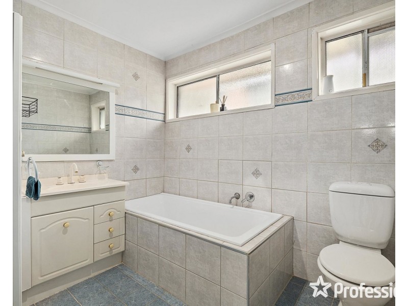 59 Diane Crescent, Croydon VIC 3136