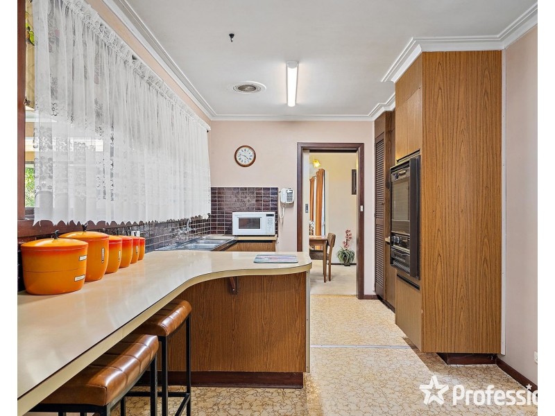 3 Luscombe Court, Kilsyth VIC 3137