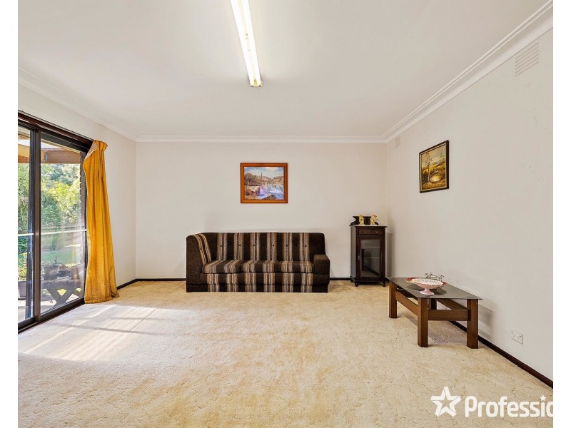 3 Luscombe Court, Kilsyth VIC 3137