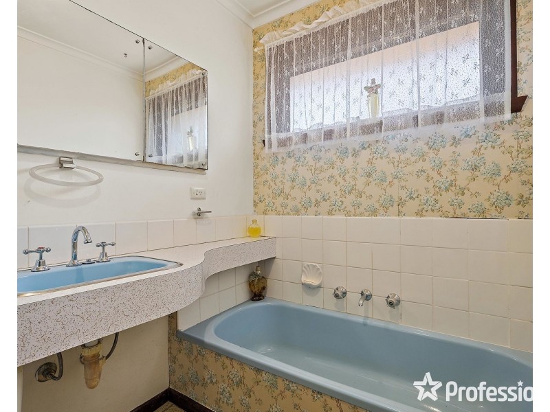 3 Luscombe Court, Kilsyth VIC 3137