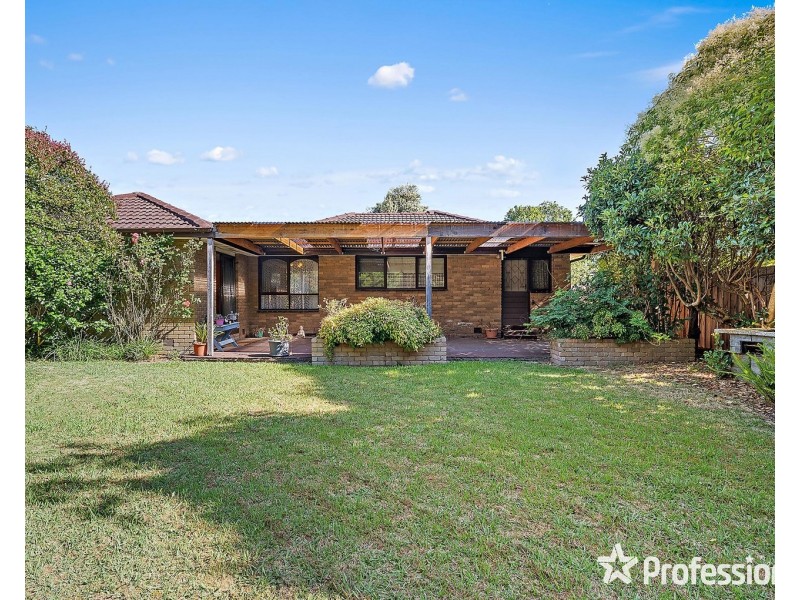 3 Luscombe Court, Kilsyth VIC 3137