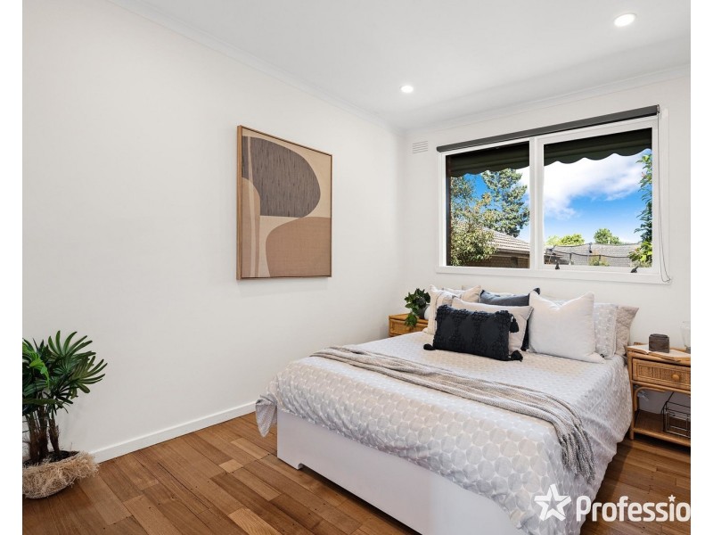 76 Bellara Drive, Mooroolbark VIC 3138