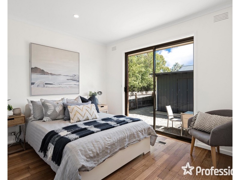 76 Bellara Drive, Mooroolbark VIC 3138