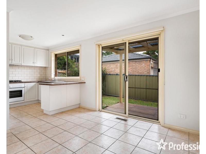 3/12 Railway Crescent, Croydon VIC 3136