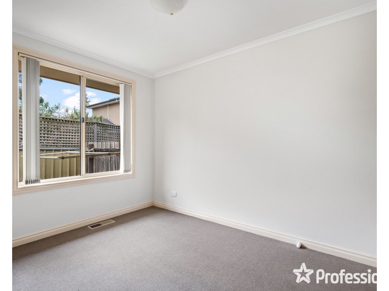 3/12 Railway Crescent, Croydon VIC 3136