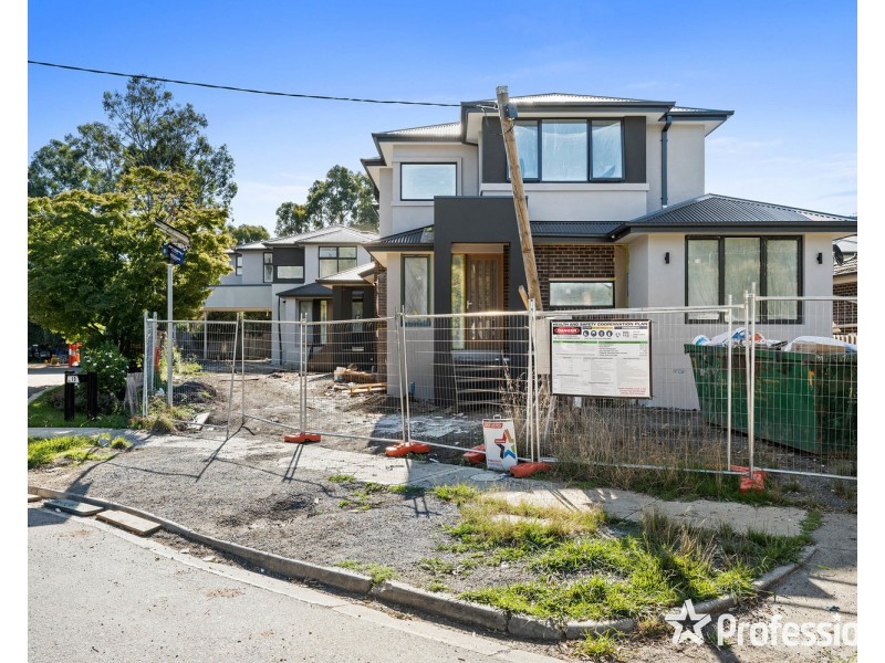 1-3/14 Ricky Court, Mooroolbark VIC 3138