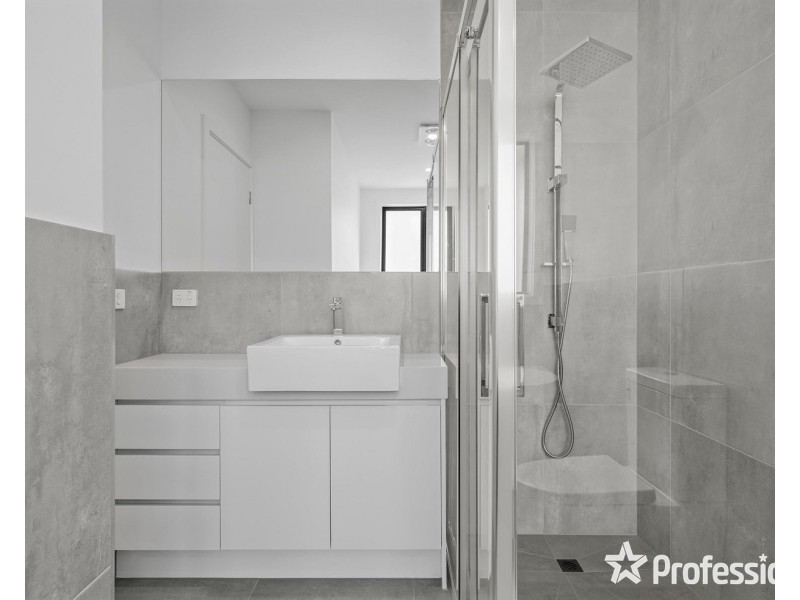 1-3/14 Ricky Court, Mooroolbark VIC 3138