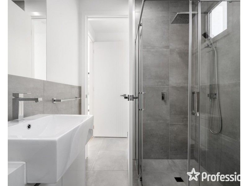1-3/14 Ricky Court, Mooroolbark VIC 3138