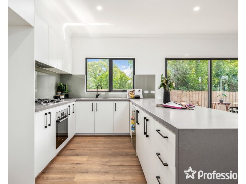 3/5 Stephen Crescent, Croydon VIC 3136