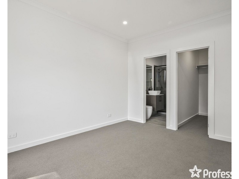 3/5 Stephen Crescent, Croydon VIC 3136