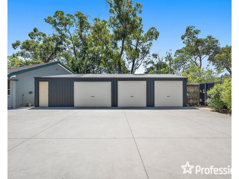 4 Mitchell Road, Lilydale VIC 3140