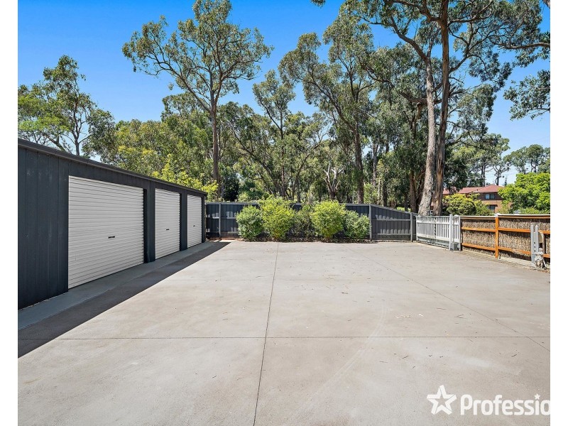4 Mitchell Road, Lilydale VIC 3140