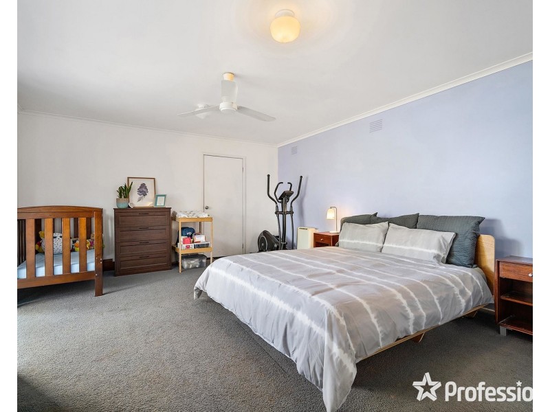 6 Carawa Street, Mooroolbark VIC 3138