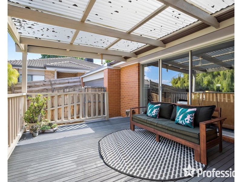 6 Carawa Street, Mooroolbark VIC 3138