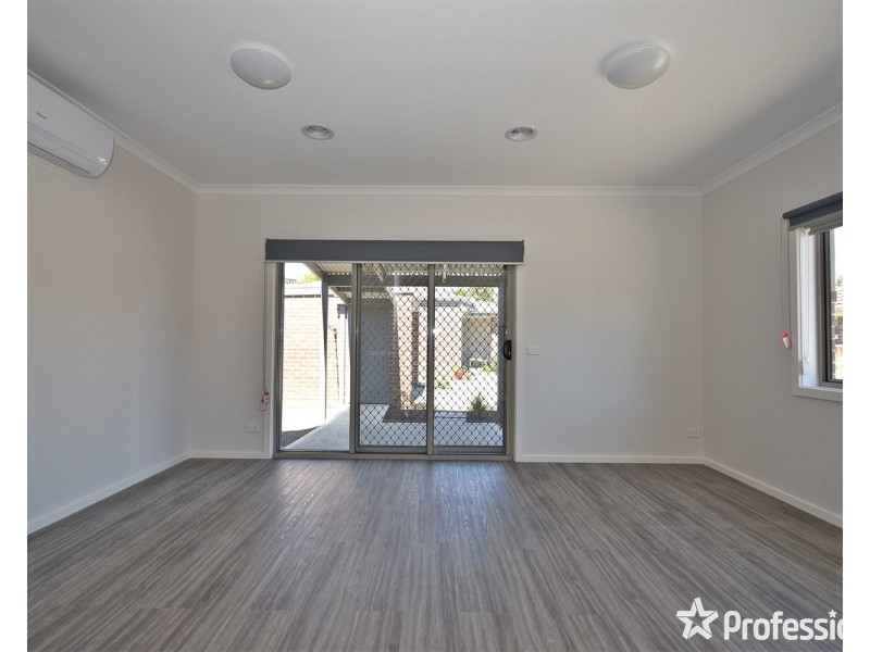 2 Reska Place, Mooroolbark VIC 3138