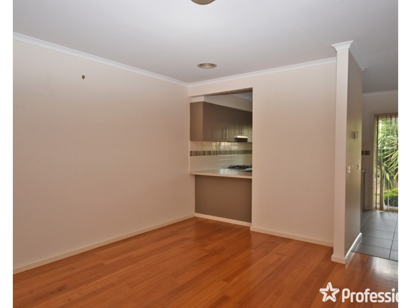 2 Heath Close, Mooroolbark VIC 3138