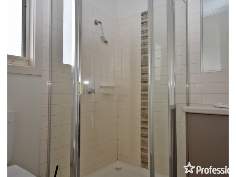 2 Heath Close, Mooroolbark VIC 3138