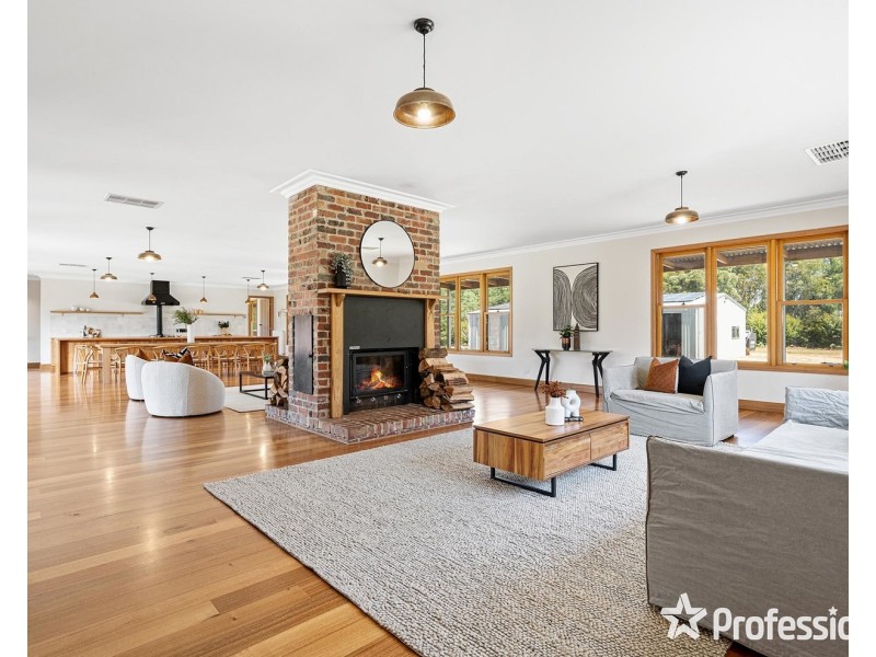 565 Thonemans Road, Hoddles Creek VIC 3139