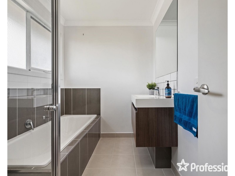 3/107 Mount View Parade, Croydon VIC 3136