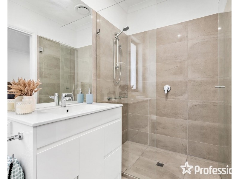 10a Geoffrey Drive, Kilsyth VIC 3137