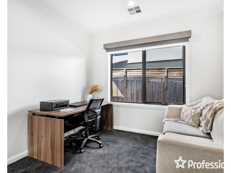 10a Geoffrey Drive, Kilsyth VIC 3137