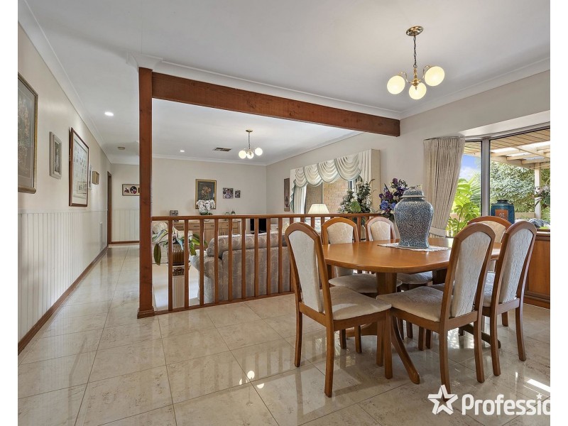 2 French Close, Mooroolbark VIC 3138
