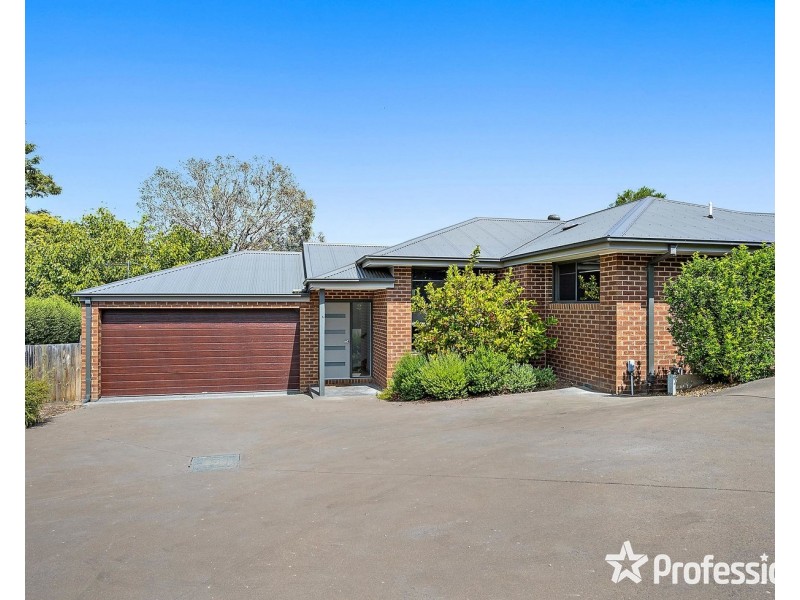 1A Yuruga Court, Mooroolbark VIC 3138