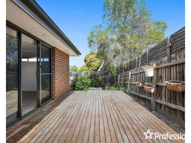 1A Yuruga Court, Mooroolbark VIC 3138