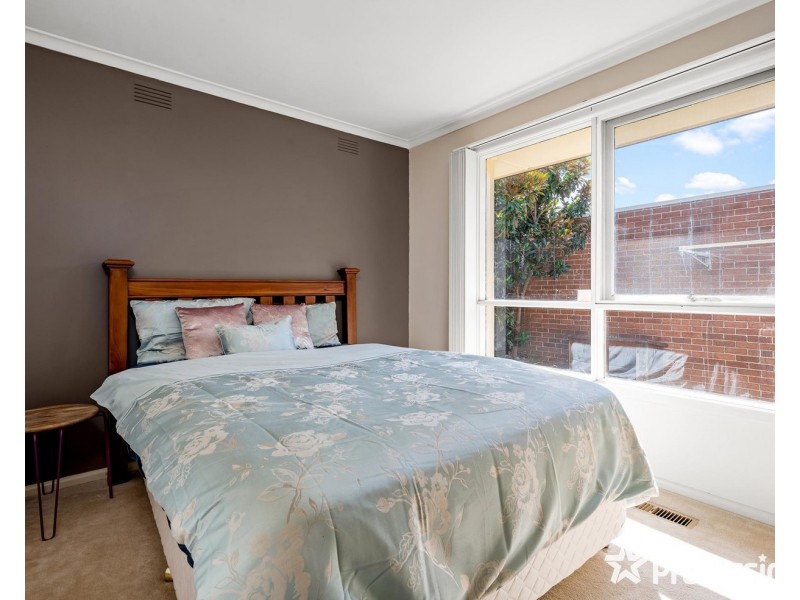 1/8 Mersey Road, Kilsyth VIC 3137